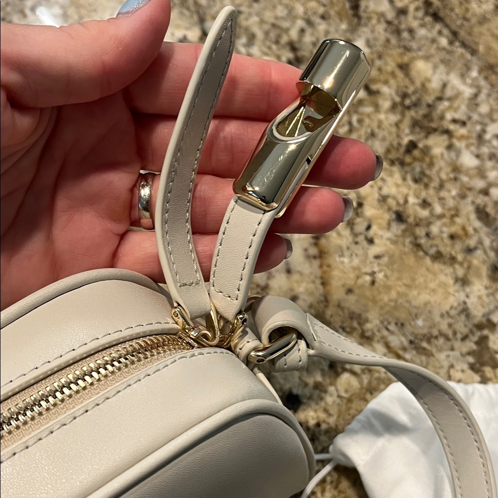 NWOT Furla Cream Crossbody Bag - Picture 3 of 12